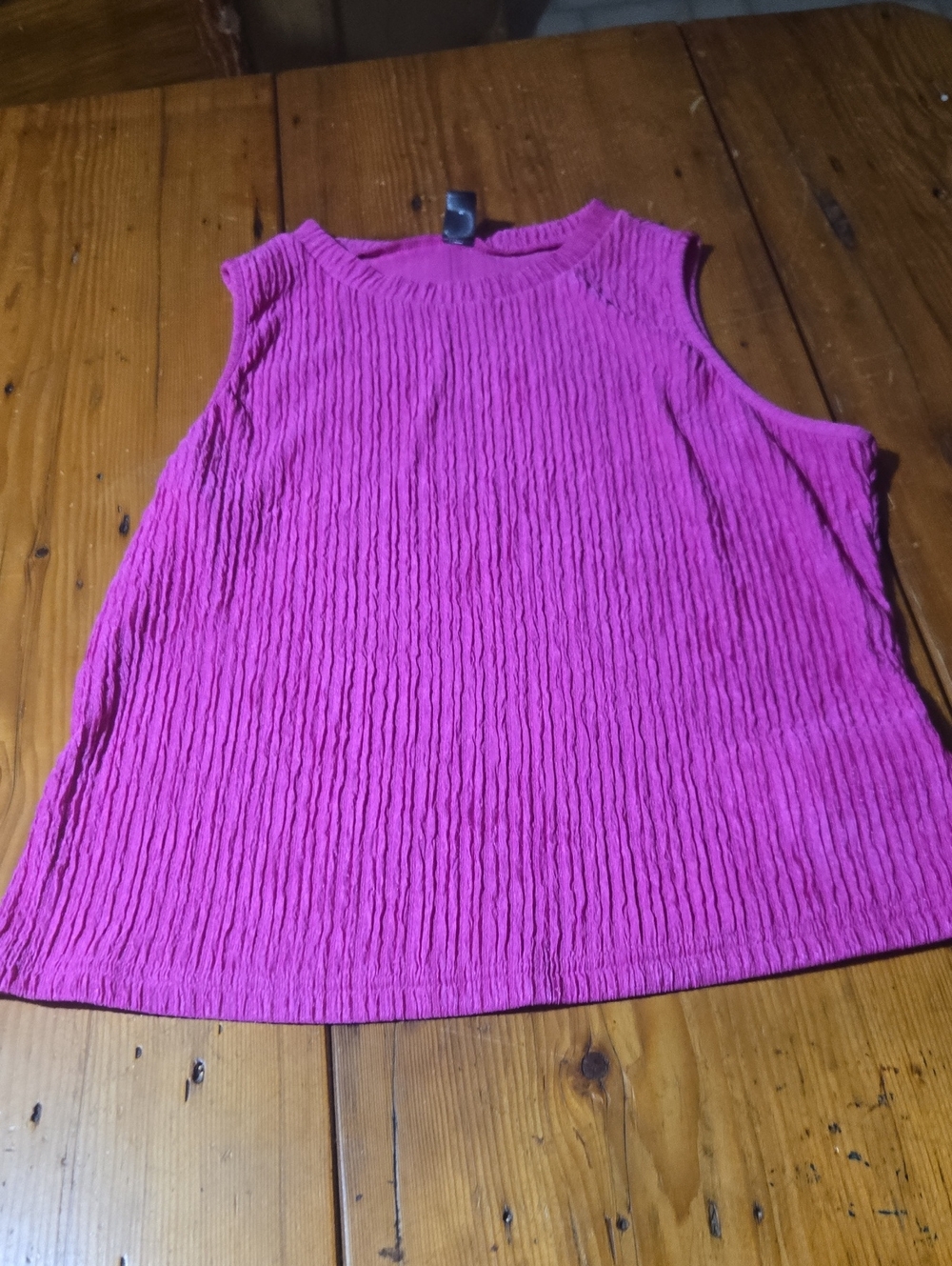 SHEIN Textured Sleeveless Tank in Hot Pink